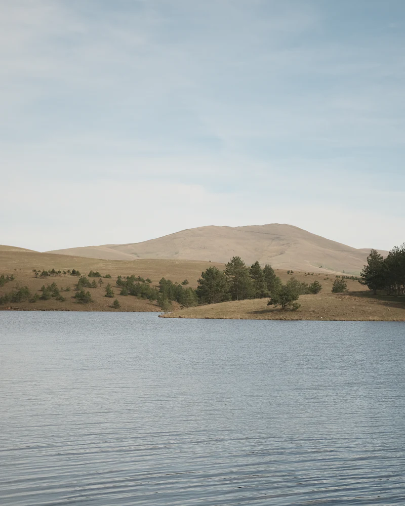 Mirno jezero na Zlatiboru